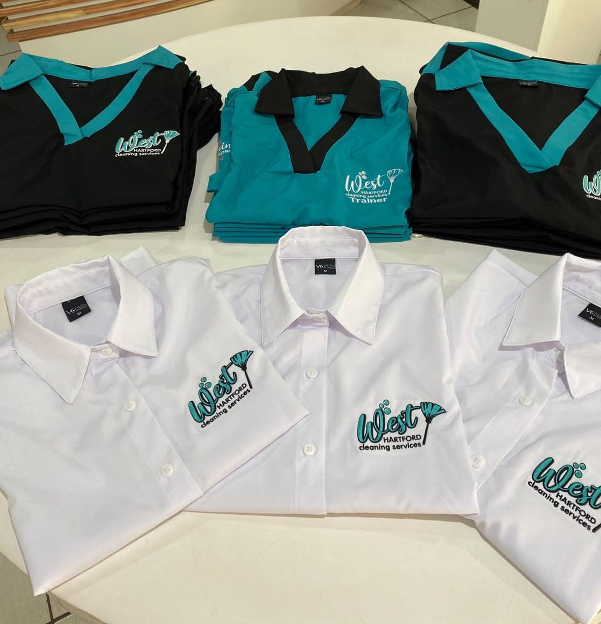 Camisas e uniformes personalizados para a West Hartford Cleaning Services