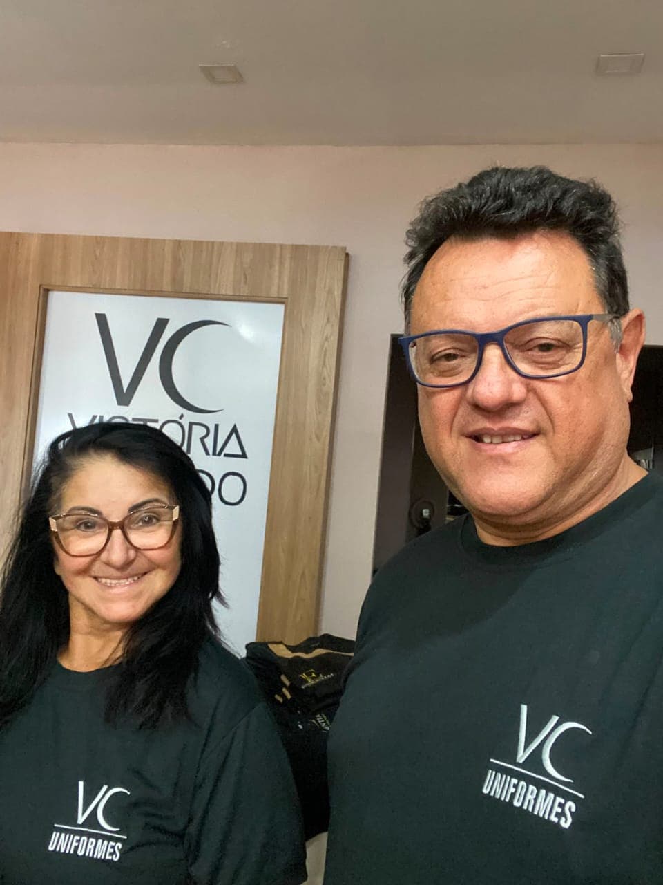 Sônia Cândido e Edgar Andrade, fundadores da VC Uniformes